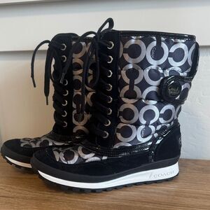 Coach DOREAN Monogram Women’s Black and Gray Nylon Suede Winter Boots Size 6.5